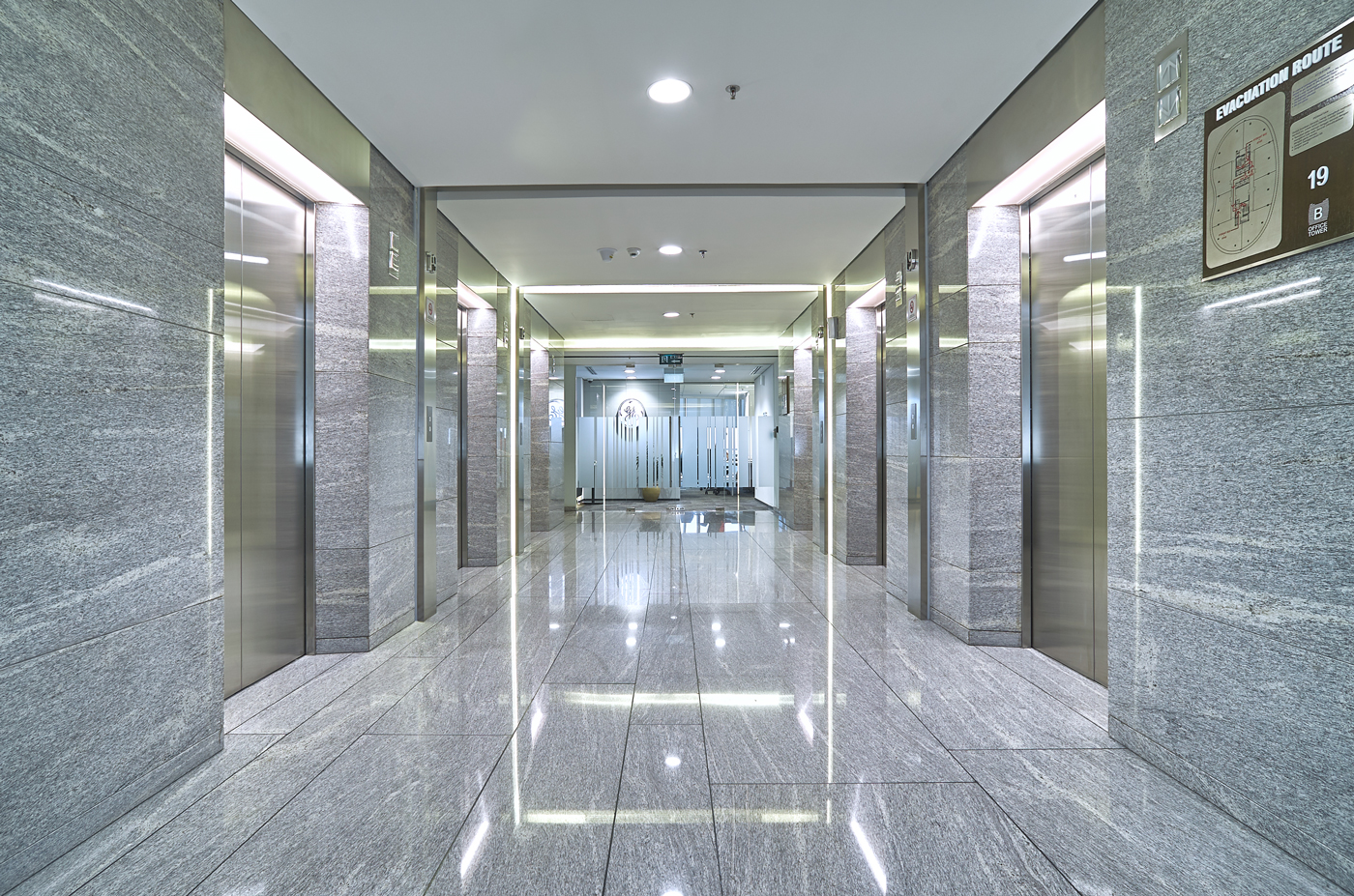 Perbedaan Keramik dan Granit yang Perlu Diketahui Arsitek