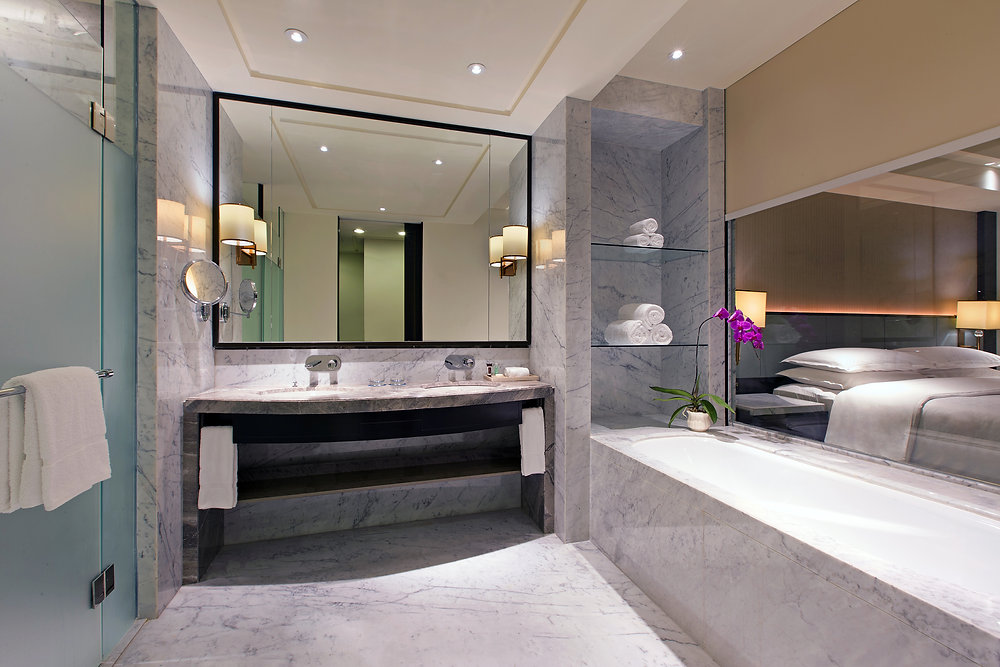 Inspirasi Desain Kamar Mandi Mewah Menggunakan Marmer