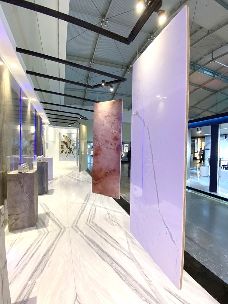 Ragam Inspirasi Pemasangan Marmer Tipis pada Hunian Mewah